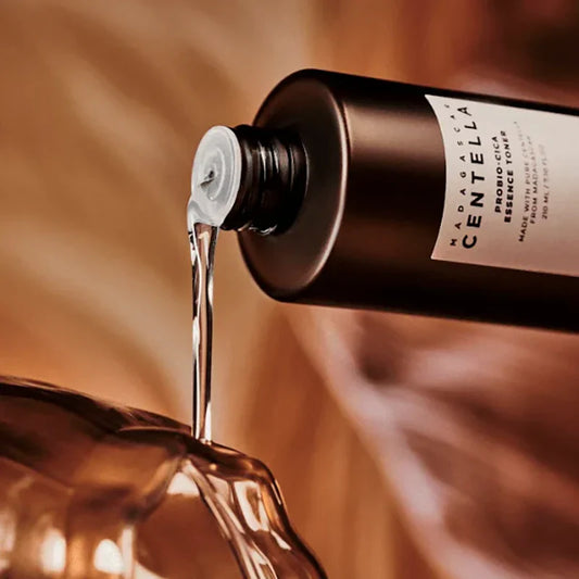 SKIN1004 Madagascar Centella Probio-Cica Essense Toner 210 ml